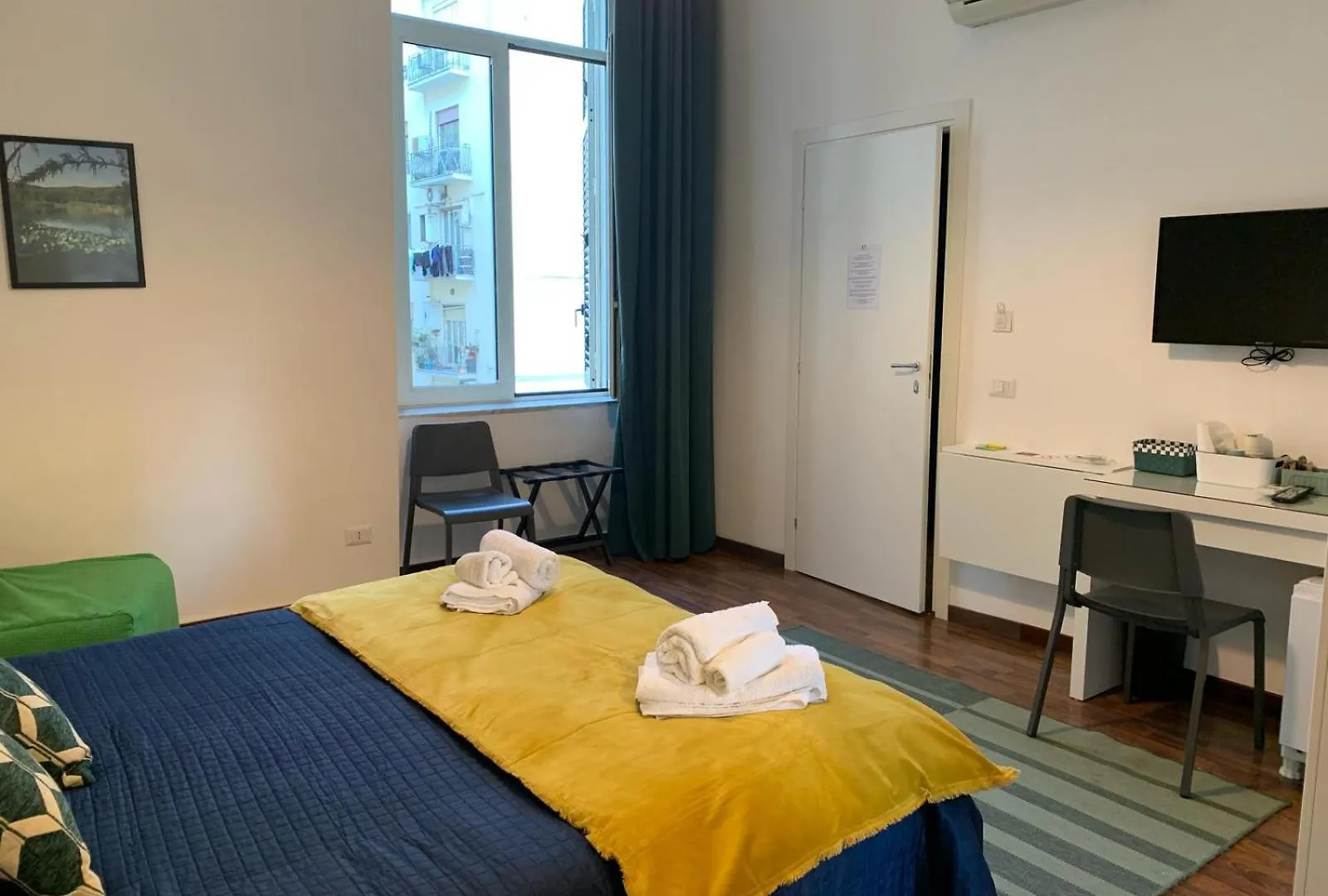 Guest house La Finestra Su Napoli Hotel Italy