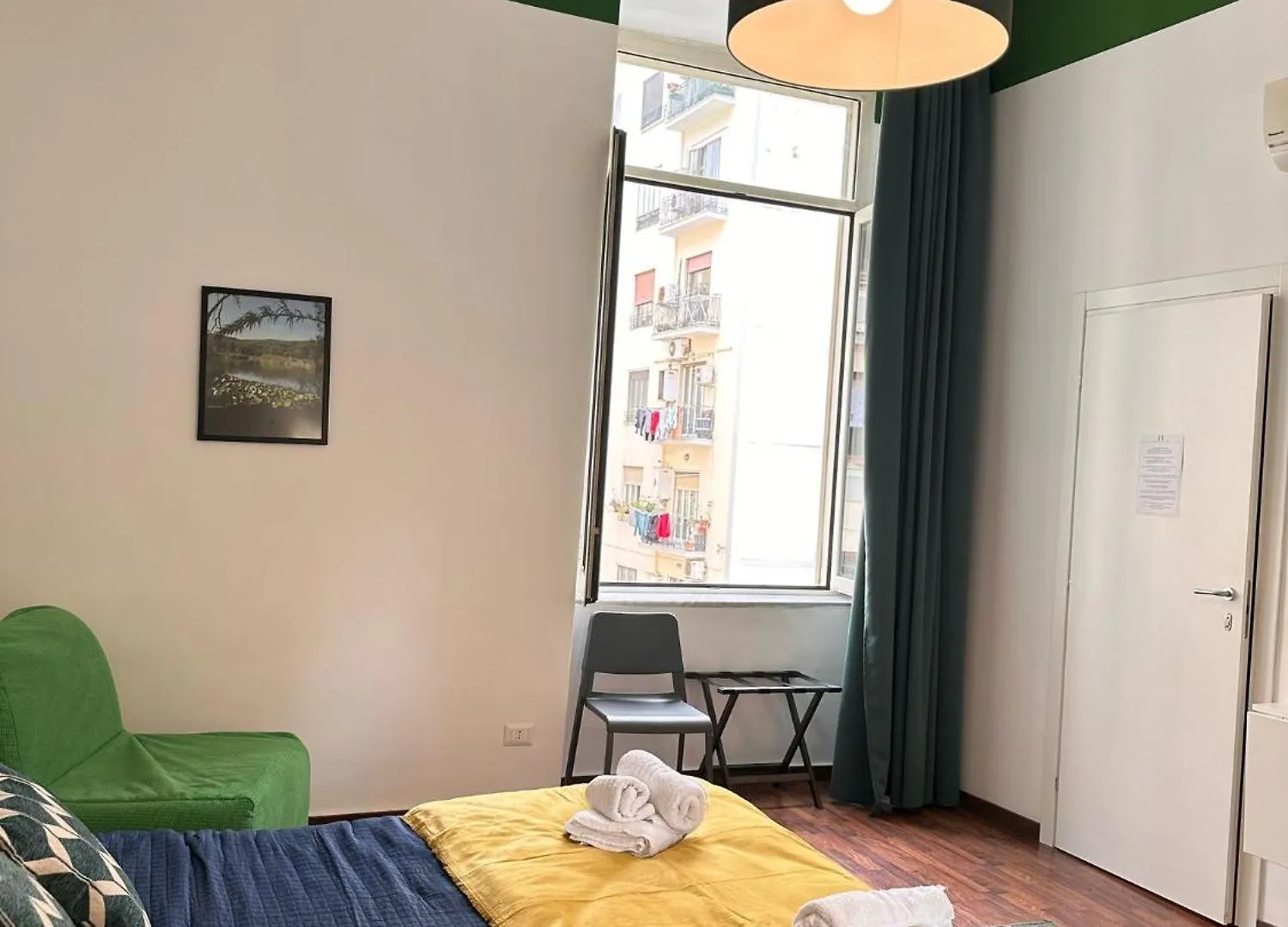 La Finestra Su Napoli Hotel Guest house Naples